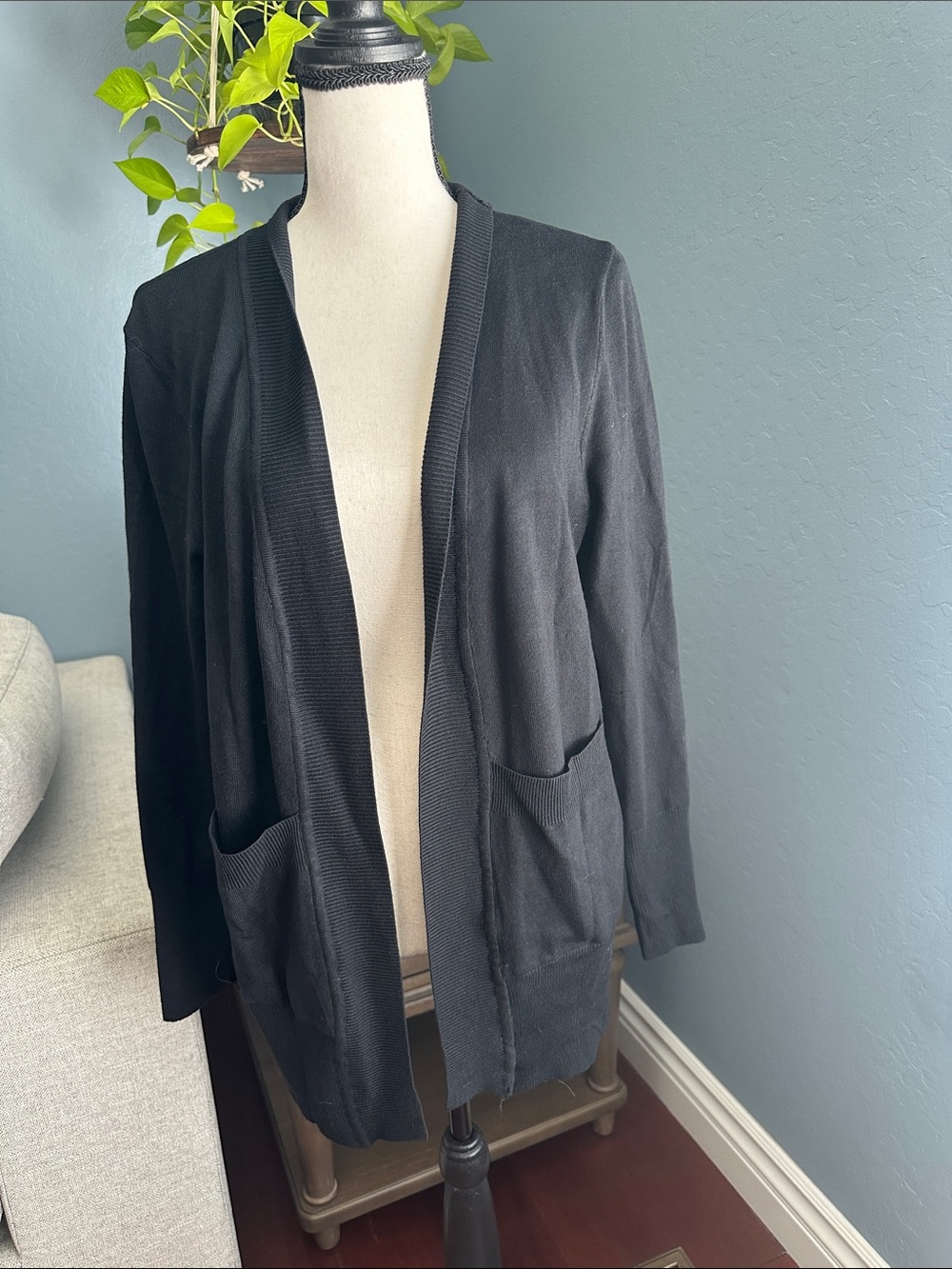 Classic Black Open-Front Pocket Cardigan for Women
